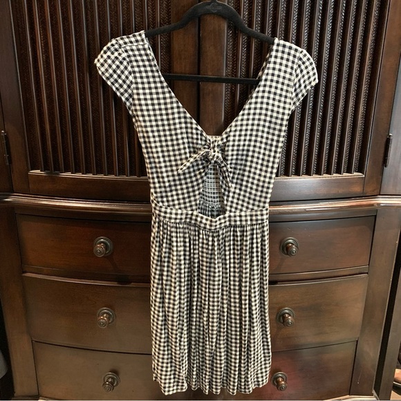 Hollister Gingham Dress small black white checkered cutout tie bow smocked - Picture 5 of 8